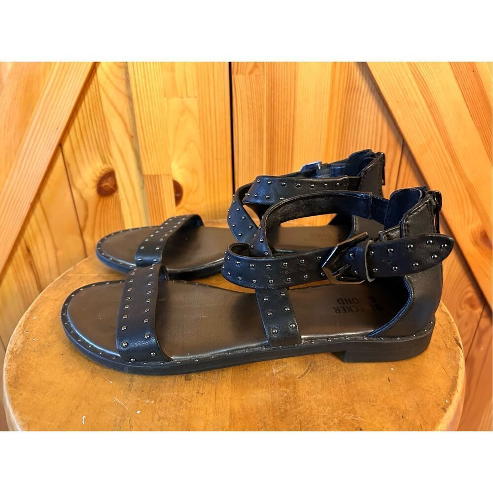 BLEECKER & BOND “HELENE” WOMEN SIZE 6.5M BLACK LEATHER SMALL STUDDED SANDALS